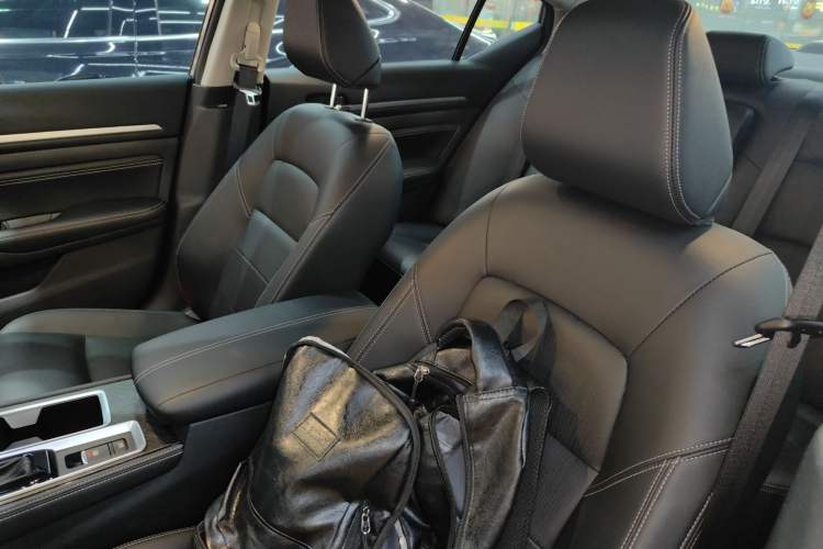 Used Nissan Teana 2025 Model 2.0L XL-TLS Enjoyment Edition
