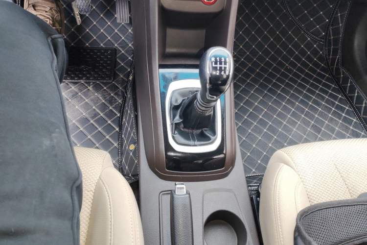 Used Baojun 310W 2017 1.5L Manual Comfort Version China V
