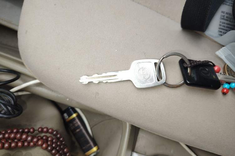 Used Nissan ZN Van 2013 2.4L Two-Wheel Drive Standard Model with 5 Seats