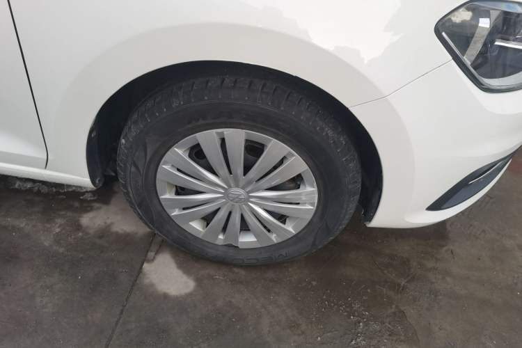 Used Volkswagen Santana 2021 1.5L Manual Fashion Edition Right Front Wheel Hub