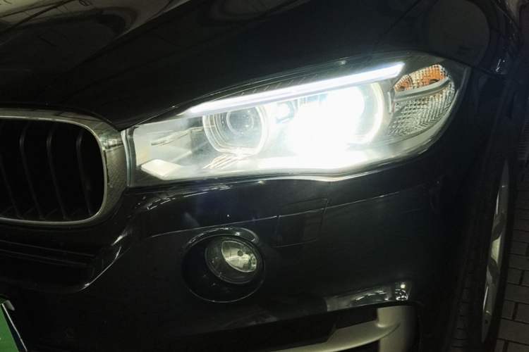 Used BMW X5 2015 xDrive28i
