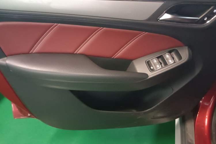 Used Roewe RX5 2016 30T Four-Wheel Drive Automatic Internet Smart Luxury Edition