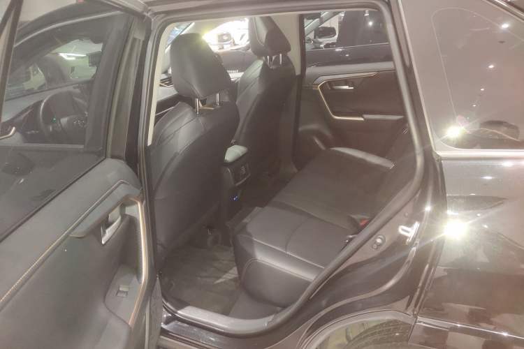 Used Toyota Wildlander 2022 2.0L CVT Two-Wheel Drive Knight Edition