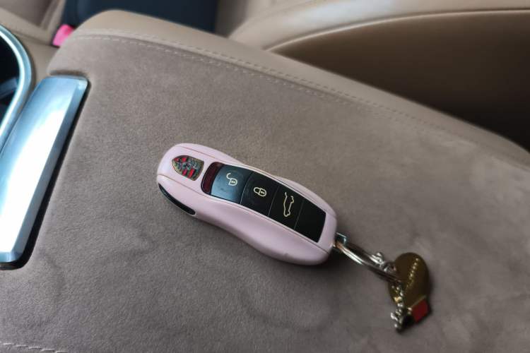 Used Porsche Cayenne 2012 Cayenne GTS 4.8L
