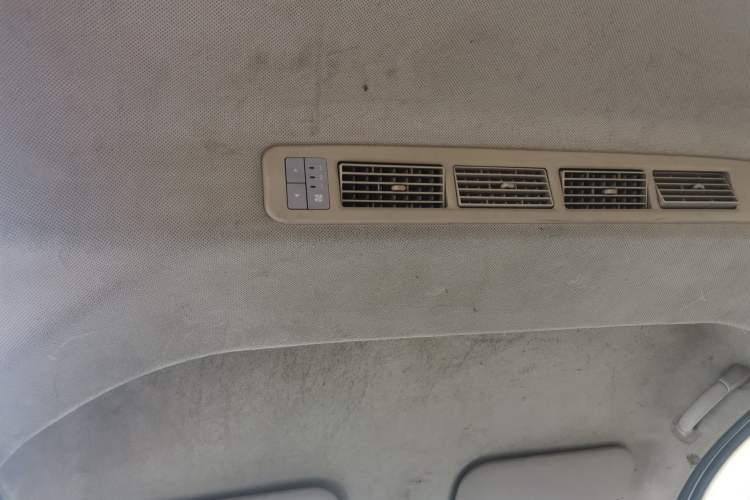 Used Wuling Rongguang V 2016 1.5L Standard Version
