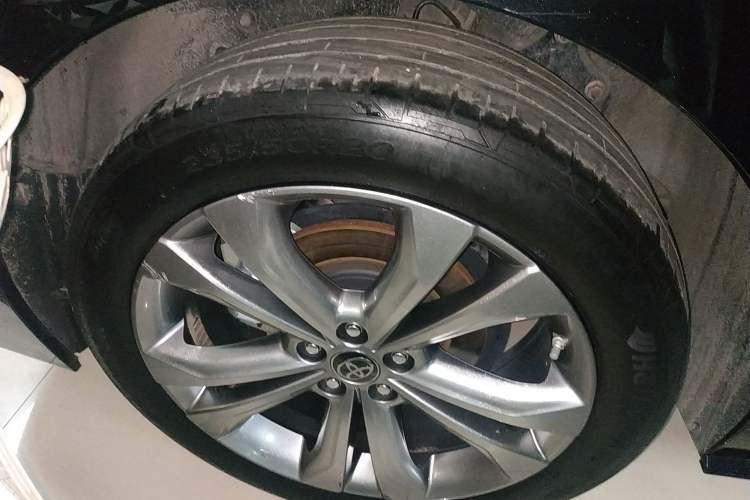 Used Toyota SIENNA 2023 2.5L Hybrid Deluxe Edition Right Rear Wheel Hub