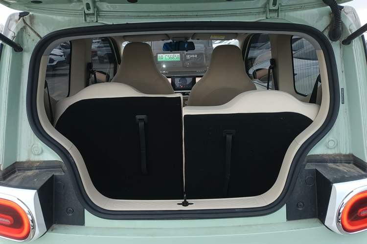 Used Wuling Hongguang MINIEV 2024 3rd Generation 215km Advanced Version
