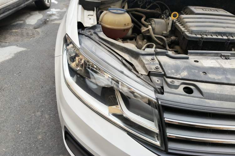 Used Volkswagen Santana 2021 1.5L Manual Fashion Edition Right Front Headlight