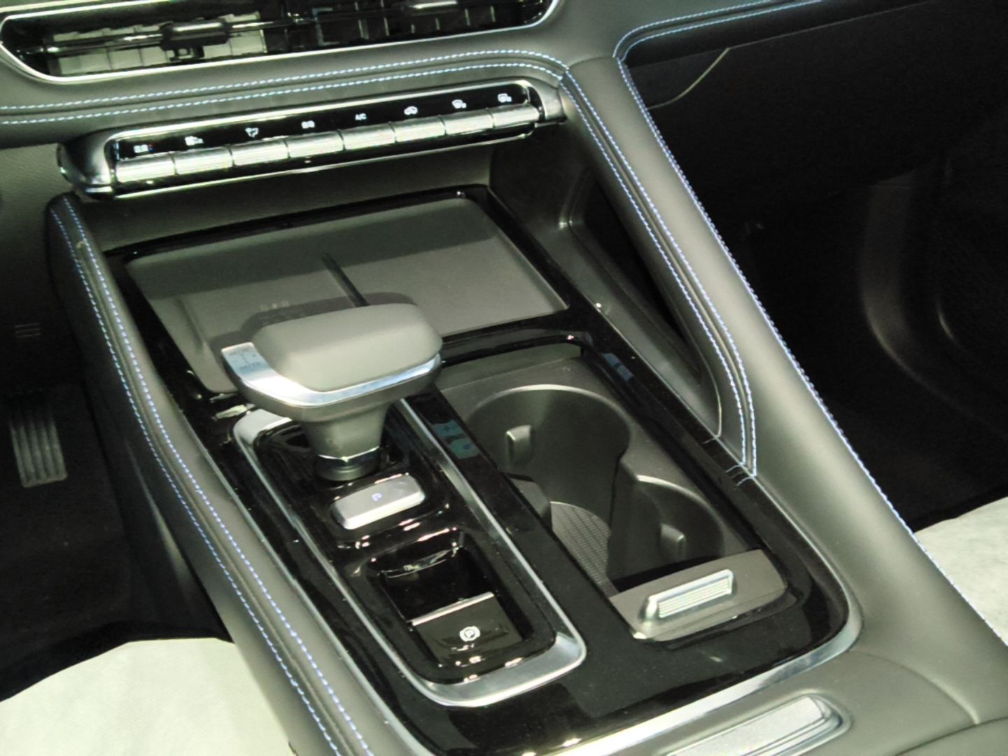 Geely Auto Preface 2026 Model Oriental Yao 1.5TD Kunlun Edition — снимка 16
