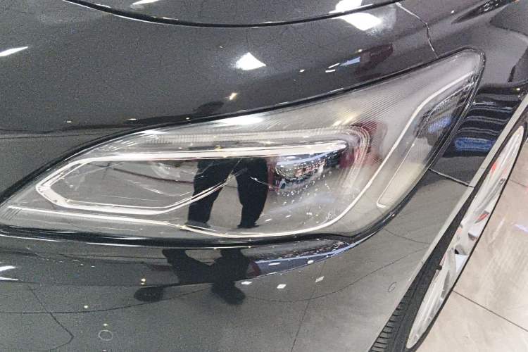 Used Buick LaCrosse 2018 28T Luxury Model
