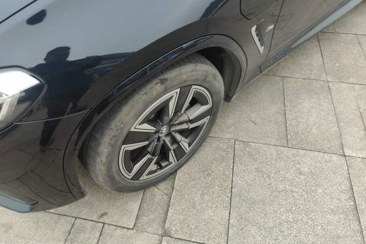 Used BMW iX3 2023 Leading Model