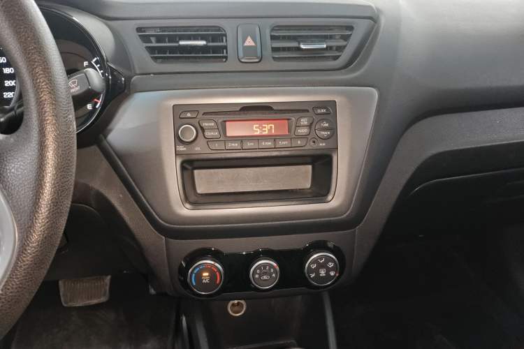 Used Kia K2 2015 Sedan 1.4L Automatic GLS Audio And AC Panel