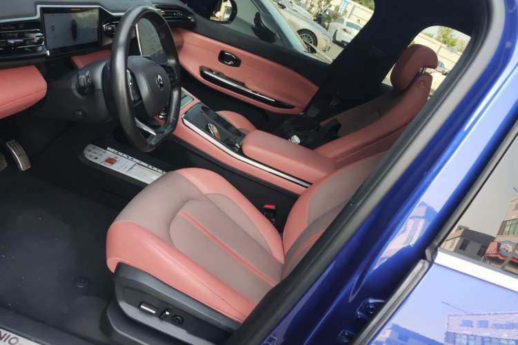 Used Nio EC6 2020 465 km Sport Edition Left Front Seat