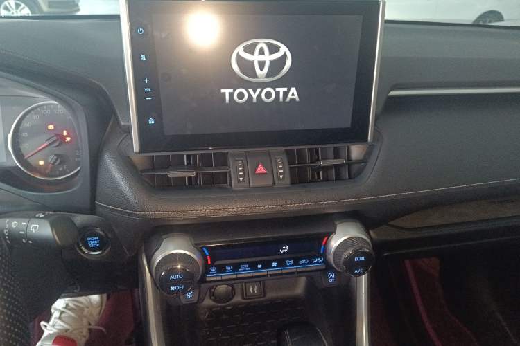 Used Toyota Wildlander 2022 2.0L CVT Two-Wheel Drive Luxury PLUS Edition