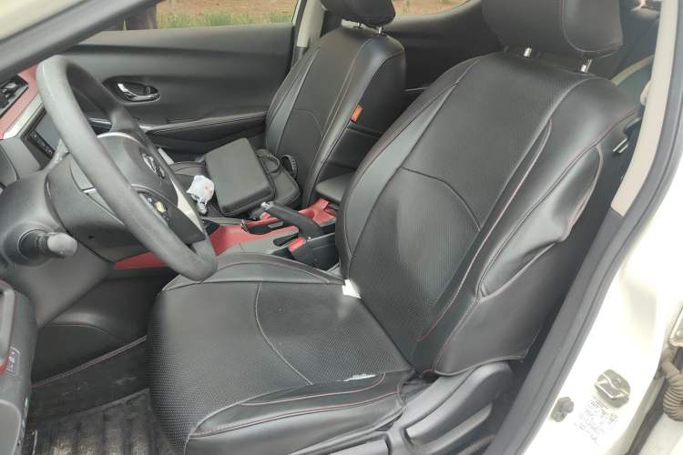 Used Nissan Lannia 2016 1.6L CVT Smart Cool Edition Left Front Seat