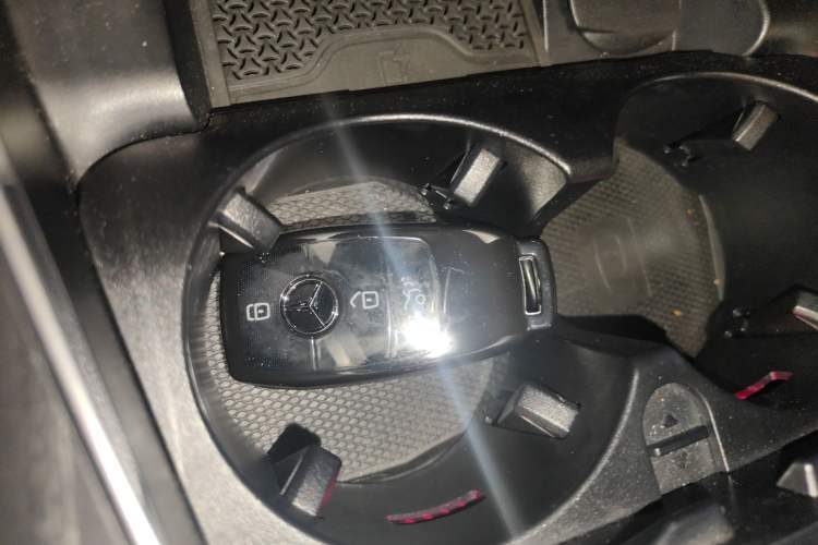 Used Mercedes-Benz E-Class 2021 Restyled E 300 L Sport Luxury Edition Vehicle Key