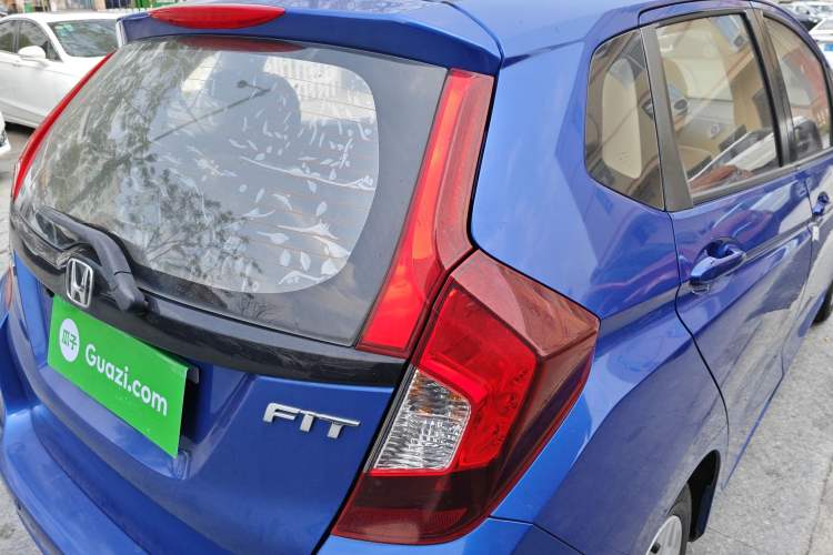 Used Honda Fit 2018 1.5L CVT Comfort Sunroof Version
