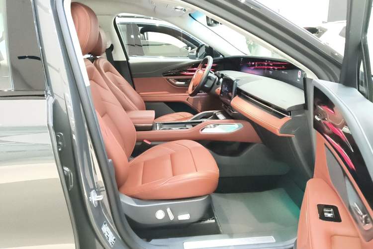 Used Lincoln Nautilus 2025 2.0T All-Wheel-Drive Luxury Hybrid Edition