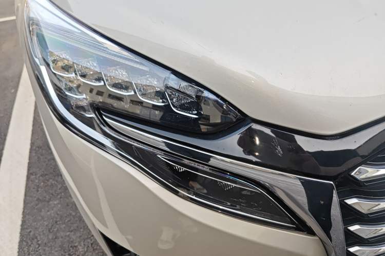 Used Buick GL8 2023 ES Lu Zun Deluxe Model
