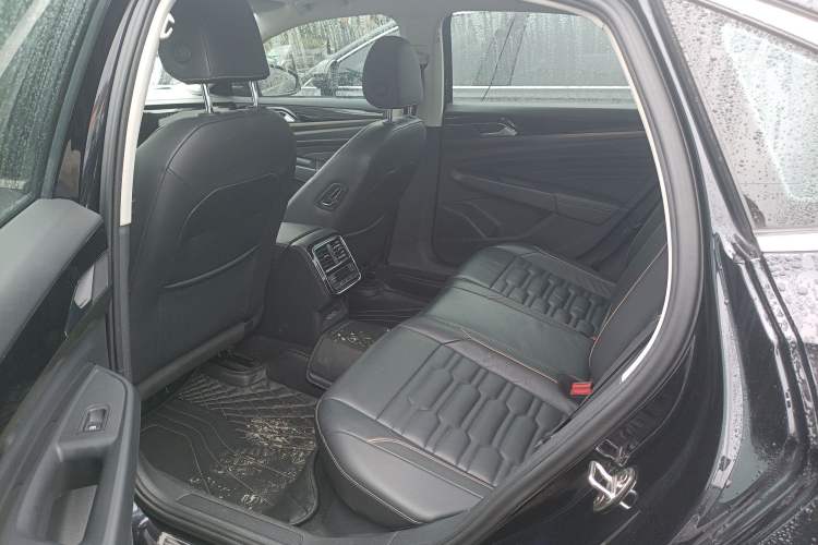 Used Volkswagen Passat 2019 330TSI Elite Edition China V Standard Left Rear Seat