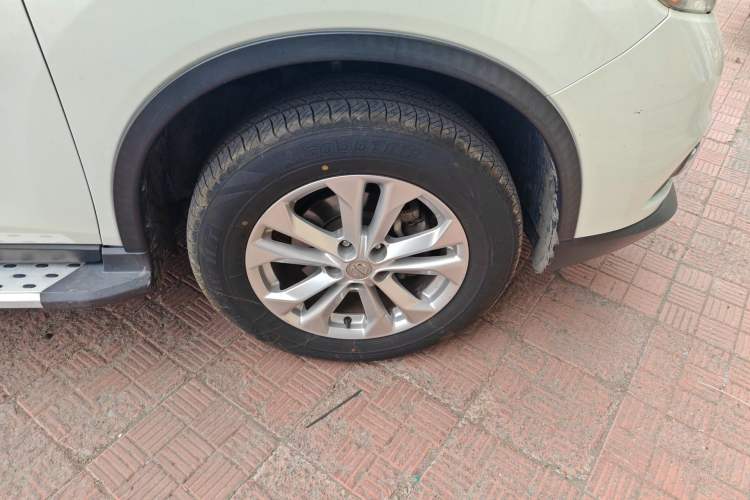 Used Nissan X-Trail 2014 2.0L CVT Comfort Edition 2WD Right Front Wheel Hub