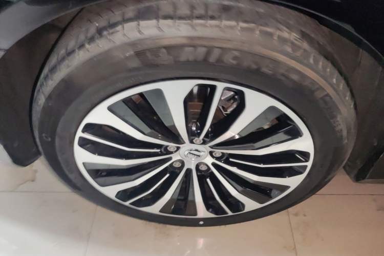 Used Volvo S90 2024 B5 Zhiyi Luxury Edition Right Rear Wheel Hub