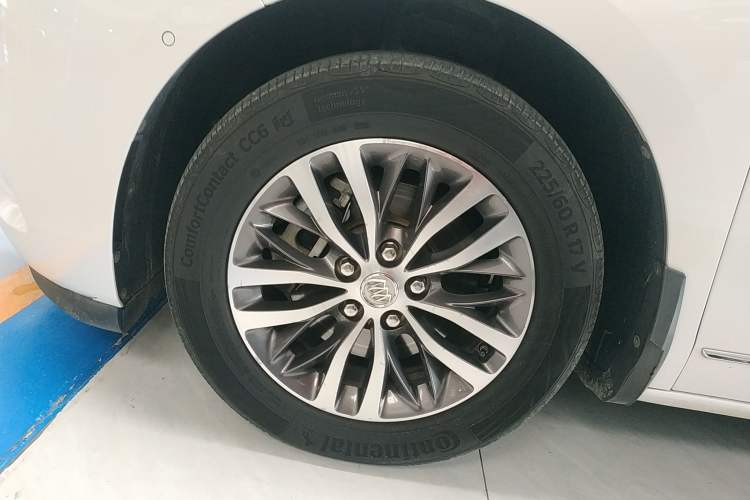 Used Buick GL8 2017 ES 28T Flagship Model China V Standard
