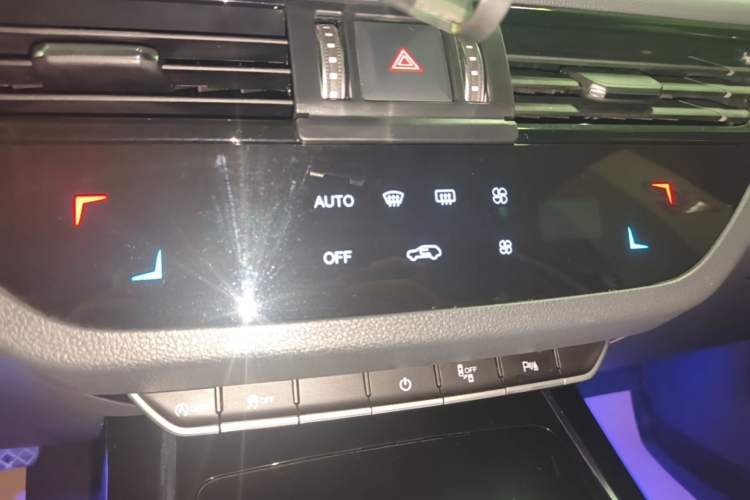 Used Hongqi HS5 2022 Revised Version 2.0T Smart Connect Flagship Edition