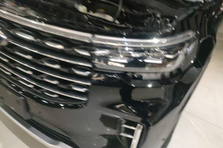 Used Ford Explorer 2023 EcoBoost 285 Four-Wheel Drive Titanium Edition 7-Seater
