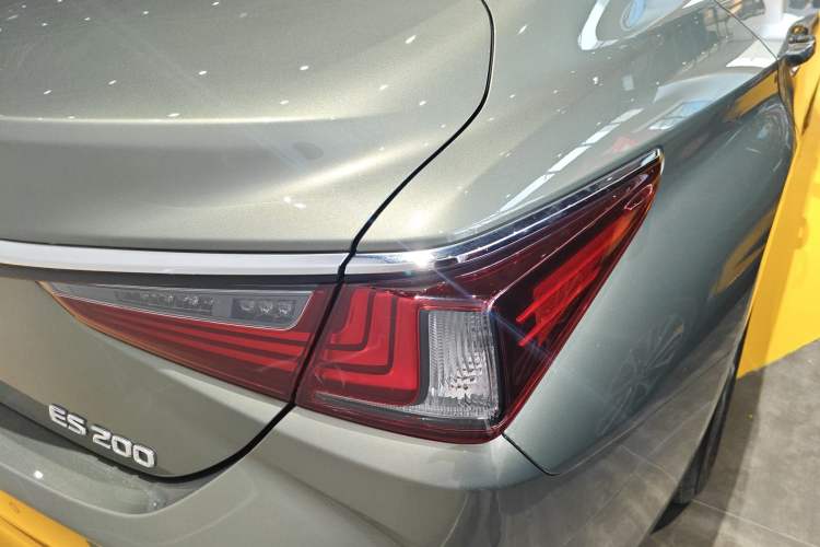 Used Lexus ES 2020 200 Excellence Edition