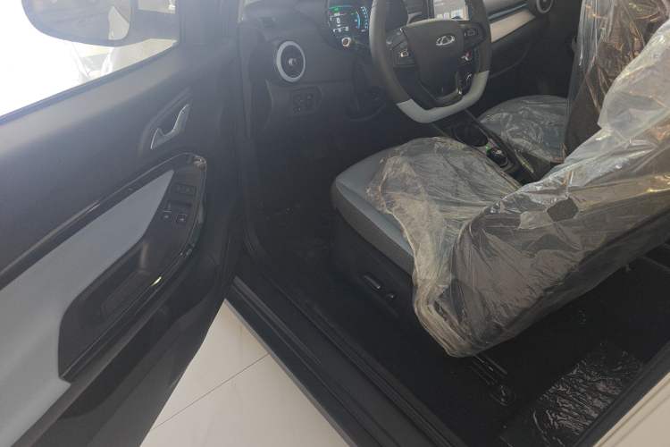 Used Chery Little Ant 2022 Restyled Version Sweet Pink Edition Half-Sugar Version 30.6 kWh 30 kW 301 km
