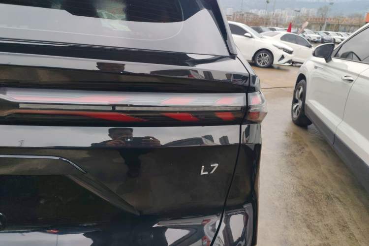 Used Geely Galaxy L7 2024 1.5T 115 km PLUS Dragon Edition Right Rear Taillight