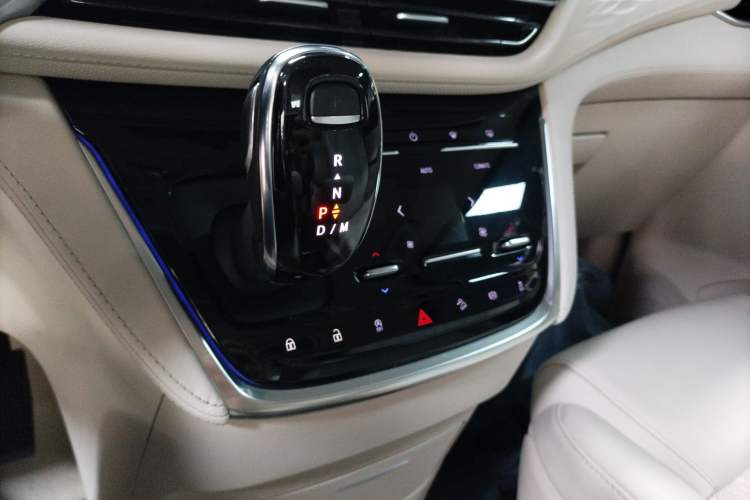 Used Buick GL8 2020 Avenir Avia 7-Seater Deluxe Edition
