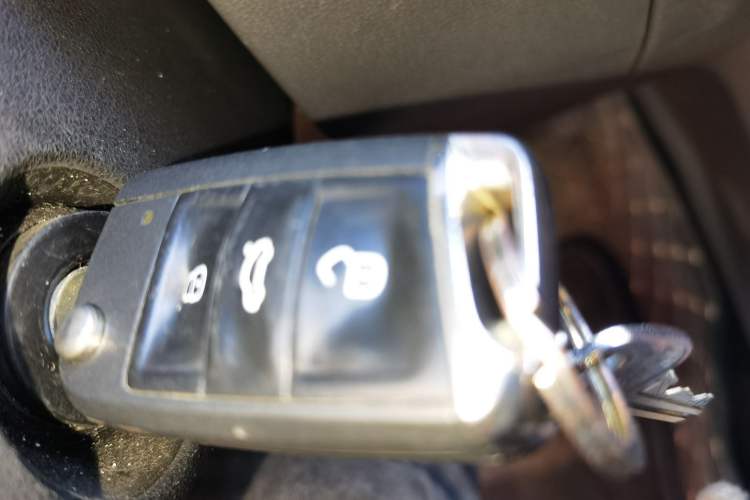 Used Jetta VS5 2019 280TSI Manual Entry-Level Model Vehicle Key