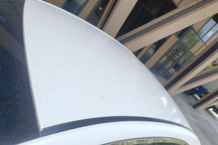 Used Geely Auto Emgrand 2019 Leading Edition 1.5L Manual Luxury Model China VI Standard Roof