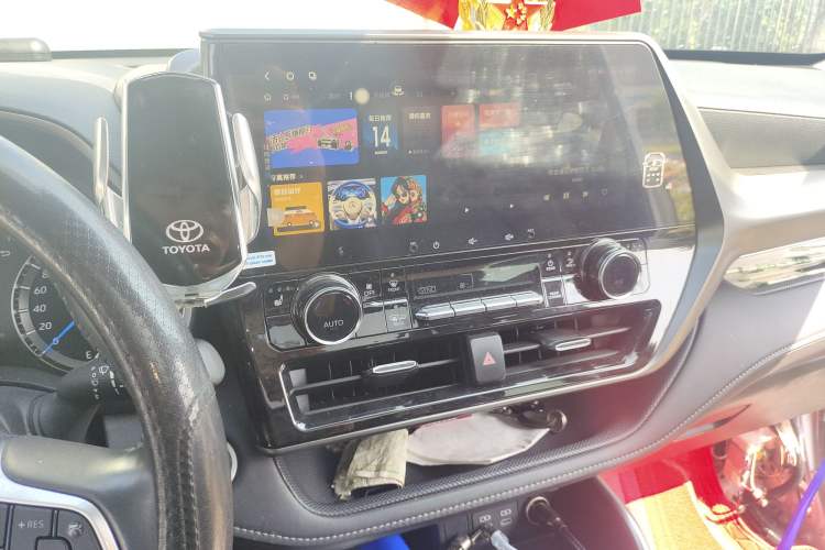 Used Toyota Highlander 2022 Dual-Engine 2.5L Four-Wheel Drive Luxury Edition 7 Seats