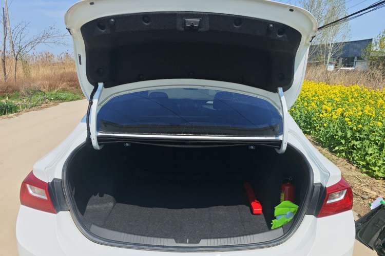 Used Chevrolet Malibu XL 2019 535T CVT Rui Xing Edition Trunk