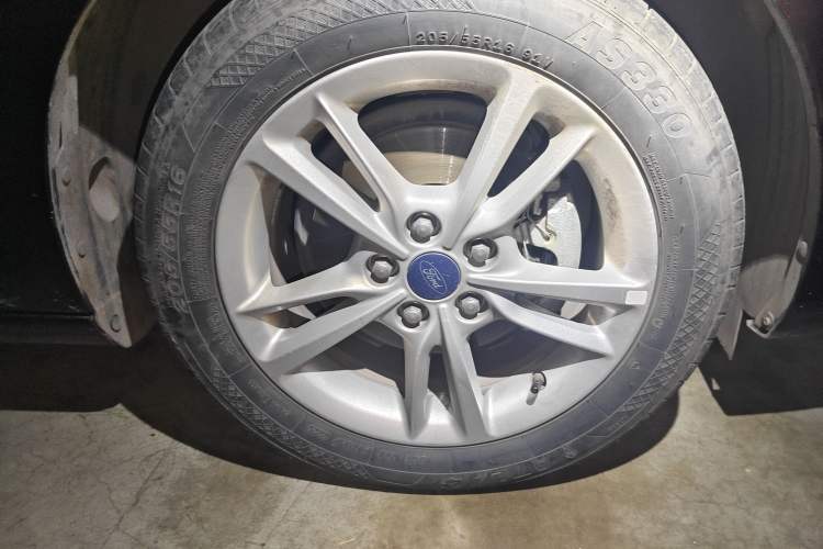 Used Ford Escort 2019 Revised Version 1.5L Automatic Enjoyment Type China VI Standard Right Front Wheel Hub