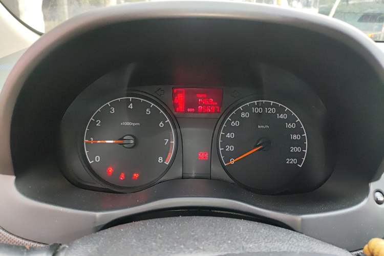 Used Hyundai Verna (older generation) 2014 1.4L Manual Smart GLS Trim
