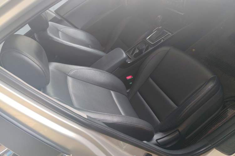 Used Hyundai Mistra 2014 1.8L Automatic Smart GLS Right Front Seat