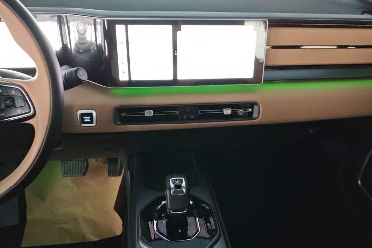 Used Geely Auto icon 2023 1.5TD Chocolate Smoothie Edition
