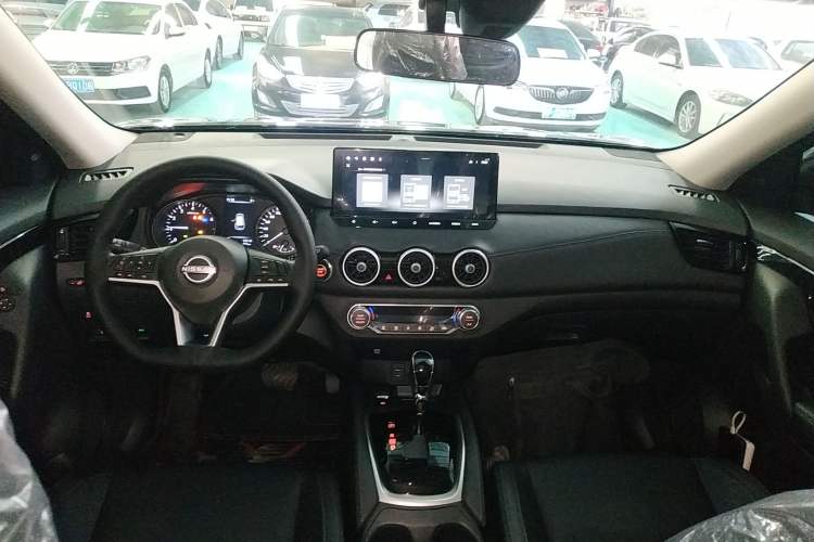 Used Nissan X-Trail 2025 Honor 2.0L Two-Wheel Drive Genuine Edition