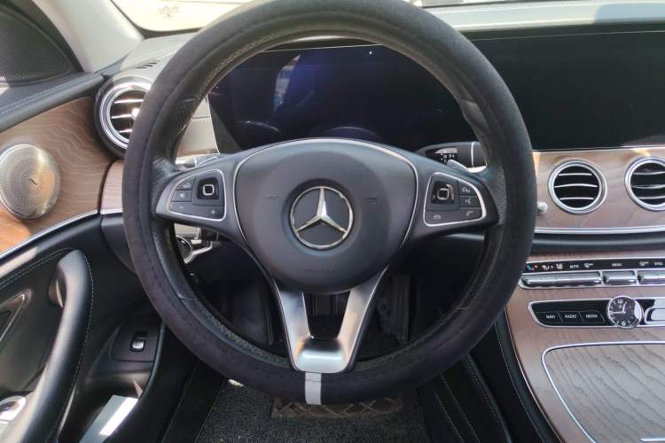 Used Mercedes-Benz E-Class 2018 Facelift E 200 L

