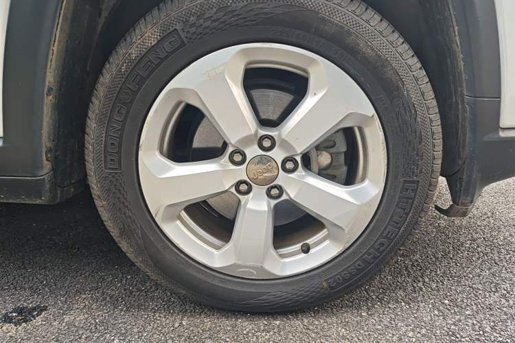 Used Jeep Compass 2017 200T Automatic Family Edition
