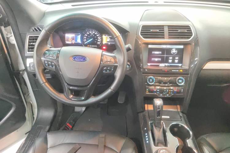 Used Ford Explorer  Audio And AC Panel