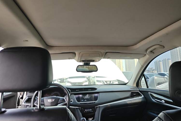 Used Cadillac XT5 2017 Anniversary Edition 25T Luxury Model