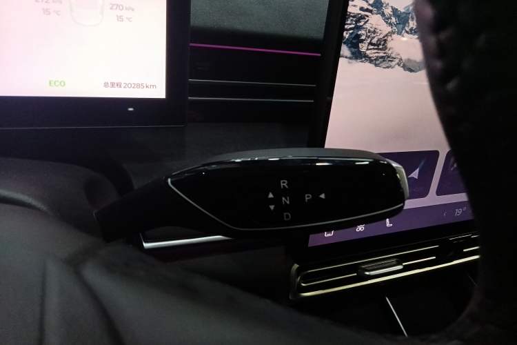 Used Chery Fengyun A8L 2025 1.5 TGDI 145 km Luxury Version