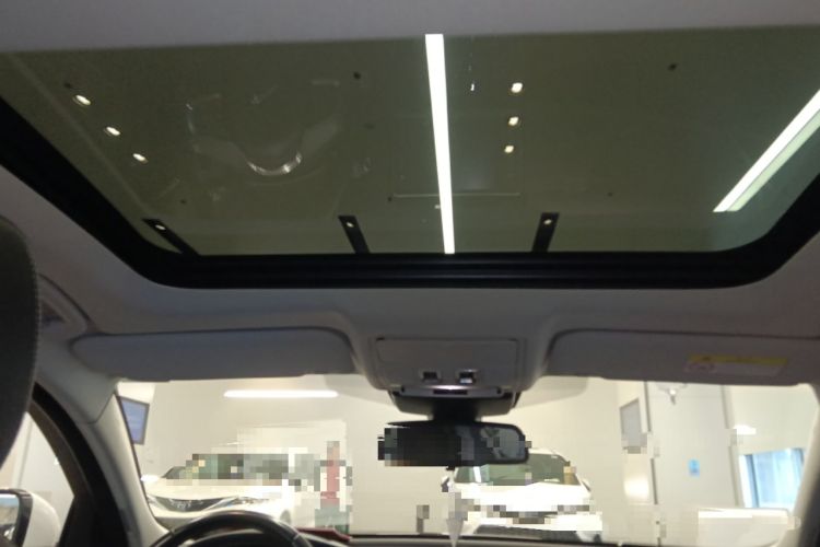 Used Jaguar XE 2015 2.0T 240 PS R-Sport Headliner