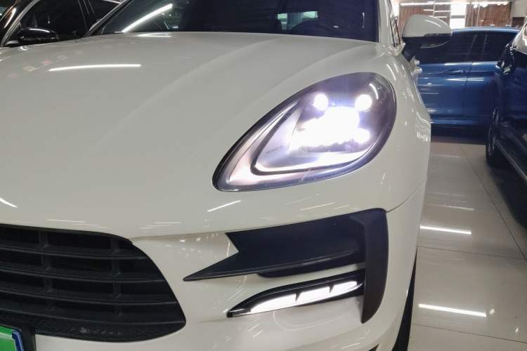 Used Porsche Macan 2018 Macan 2.0T