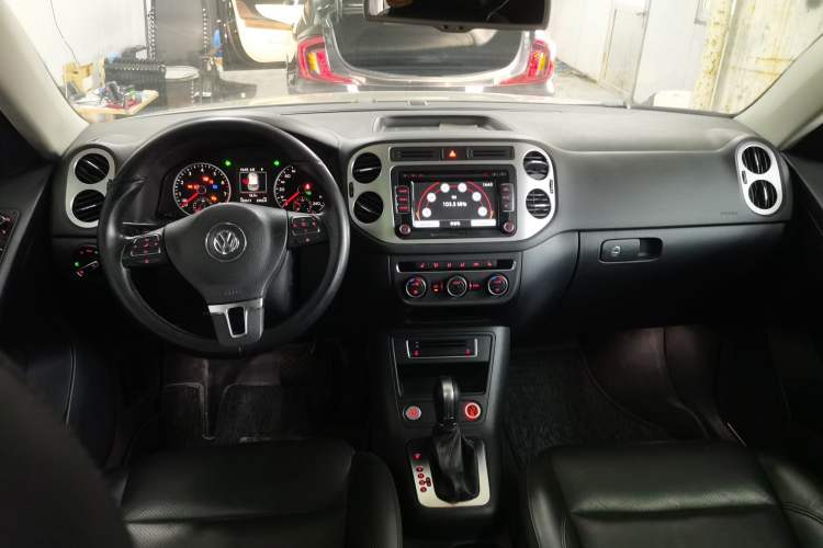 Used Volkswagen Tiguan L 2015 1.8TSI Automatic Two-Wheel Drive Luxury Model